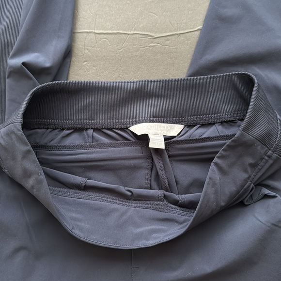 Athleta Brooklyn Mid Rise Ankle Pant Navy Size 8P Style 198671 - Picture 4 of 6